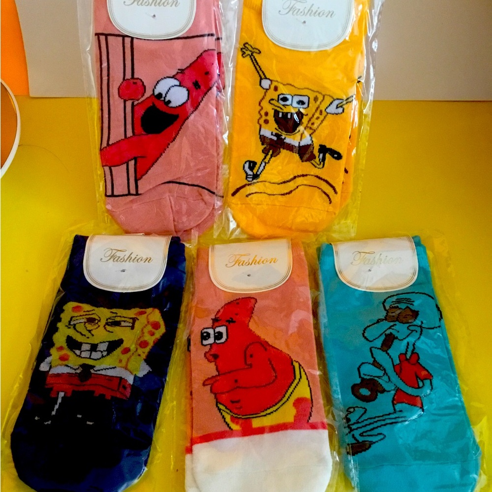 Sponge Bob socks NWT 5‎ PAIRS for $10